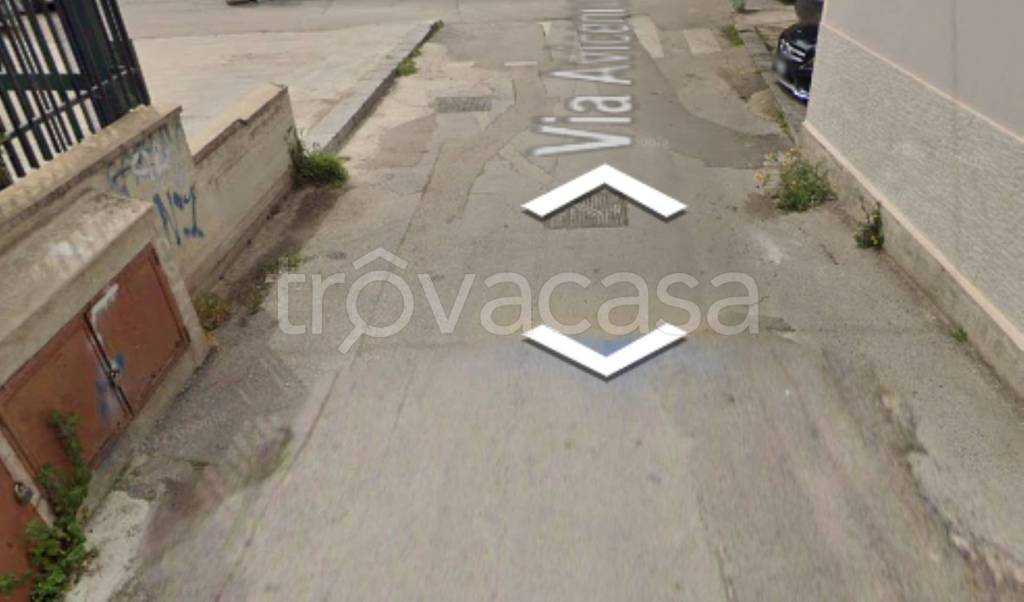 locale di sgombero in vendita a Palermo in zona Settecannoli