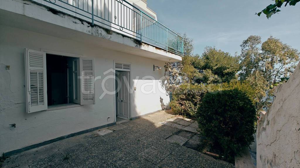 casa indipendente in vendita a Palermo in zona Arenella/Vergine Maria