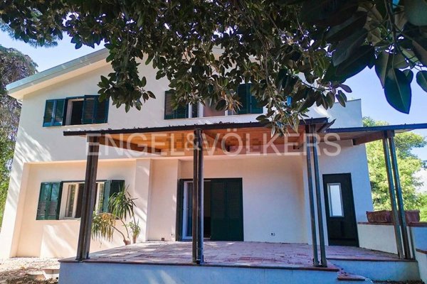 casa indipendente in vendita a Palermo in zona Mondello