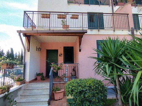 casa indipendente in vendita a Palermo in zona Mondello