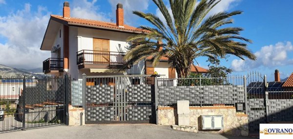 casa indipendente in vendita a Palermo in zona Baida