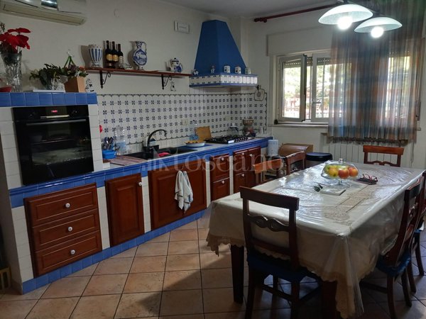 casa indipendente in vendita a Palermo in zona Villagrazia/Falsomiele