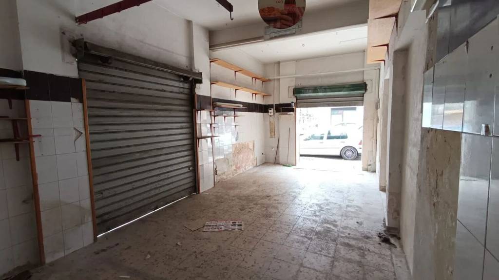 negozio in vendita a Palermo in zona Noce