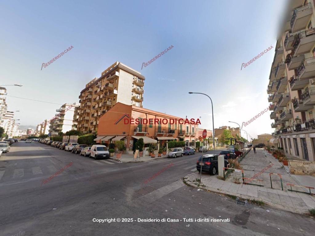 negozio in vendita a Palermo in zona Acqua dei Corsari