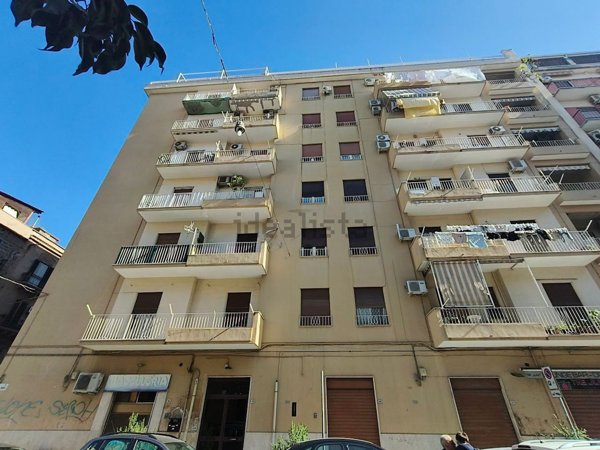 appartamento in vendita a Palermo in zona Malaspina/Palagonia