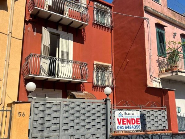 casa indipendente in vendita a Palermo in zona Oreto