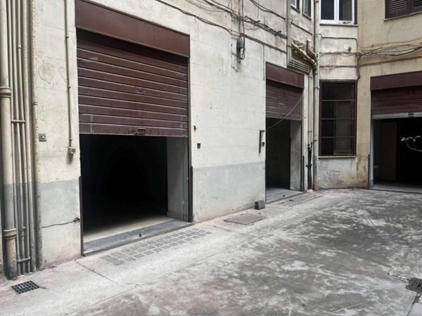 locale di sgombero in vendita a Palermo in zona Libertà