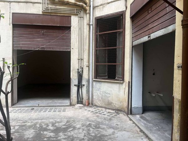 locale di sgombero in vendita a Palermo in zona Politeama