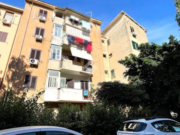 appartamento in vendita a Palermo in zona Zisa