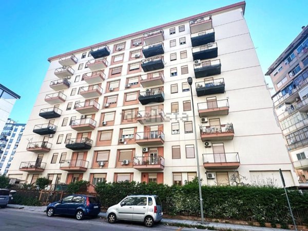 appartamento in vendita a Palermo in zona Montegrappa / Santa Rosalia