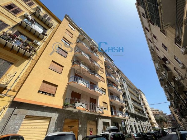 appartamento in vendita a Palermo in zona Politeama