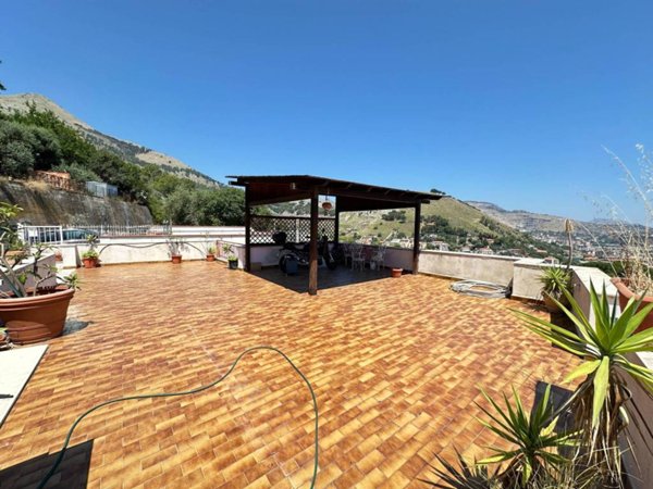 casa indipendente in vendita a Palermo in zona Baida