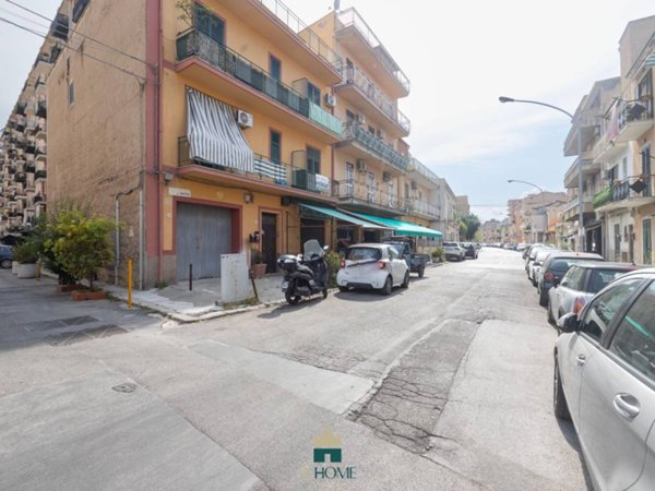 appartamento in vendita a Palermo in zona Roccella