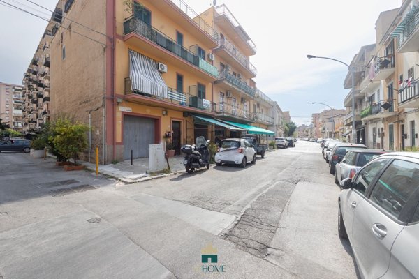 appartamento in vendita a Palermo in zona Roccella