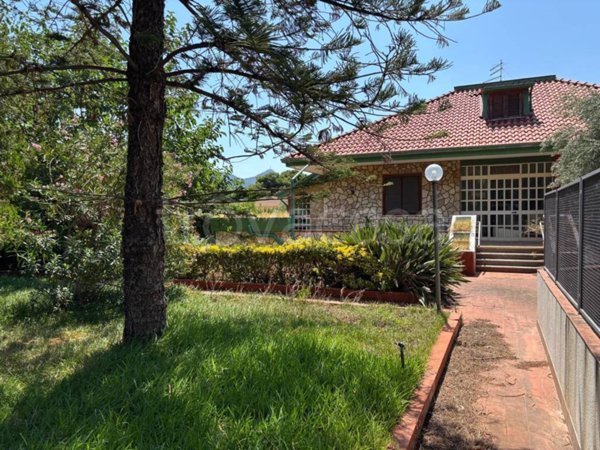 casa indipendente in vendita a Palermo in zona Sferracavallo