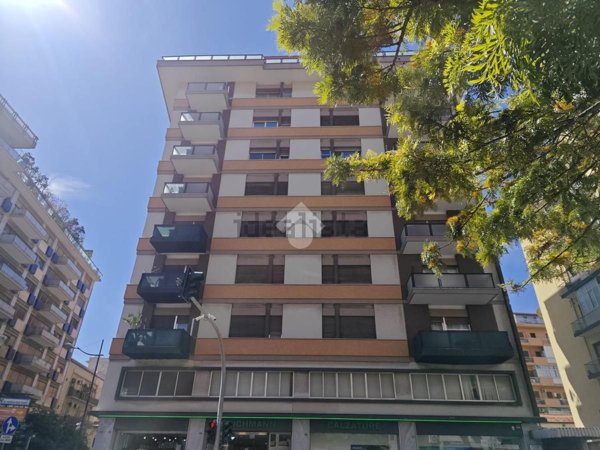 appartamento in vendita a Palermo in zona Politeama