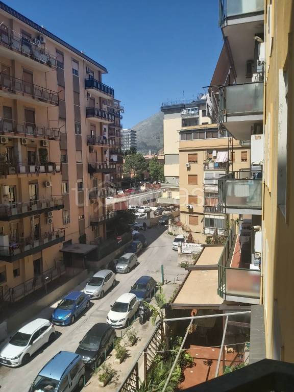 appartamento in vendita a Palermo in zona Uditore