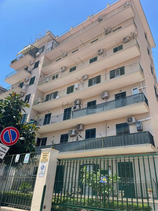 appartamento in vendita a Palermo in zona Zisa