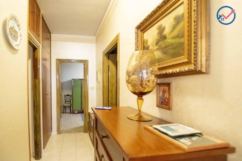 appartamento in vendita a Palermo in zona Montegrappa / Santa Rosalia