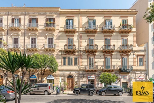 appartamento in vendita a Palermo in zona Politeama