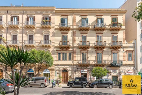 appartamento in vendita a Palermo in zona Politeama
