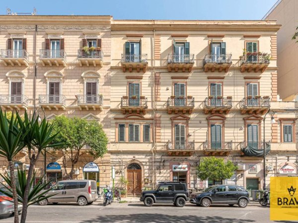 appartamento in vendita a Palermo in zona Politeama