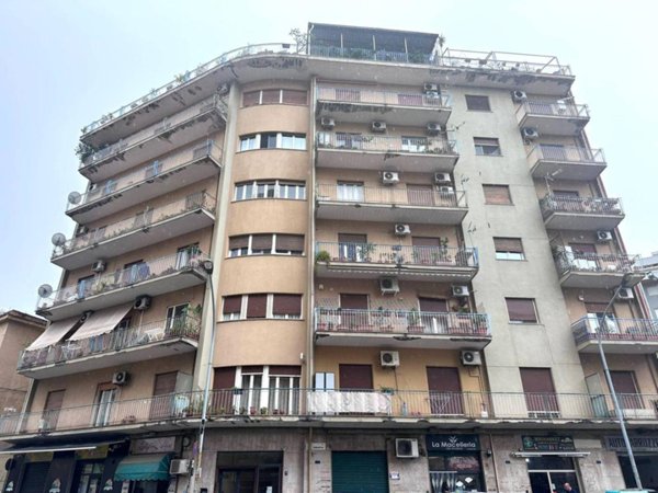 appartamento in vendita a Palermo in zona Malaspina/Palagonia
