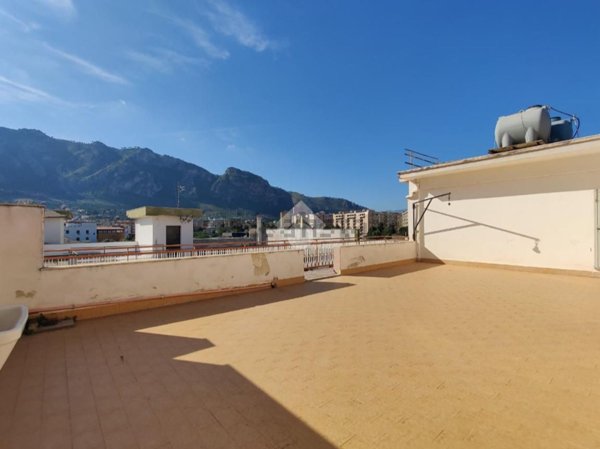 appartamento in vendita a Palermo in zona Chiavelli