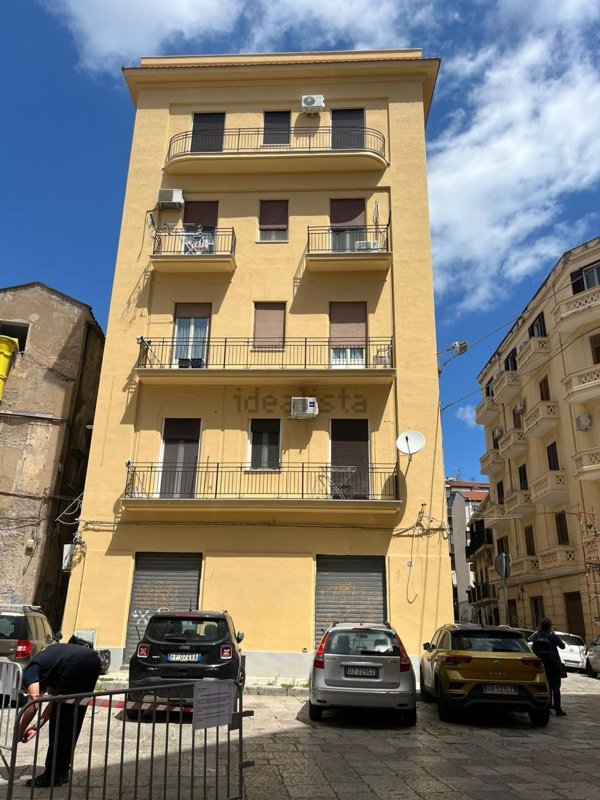 locale di sgombero in vendita a Palermo