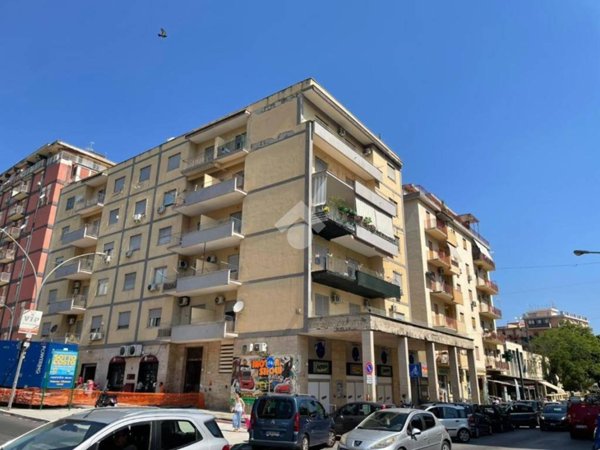 appartamento in vendita a Palermo in zona Montegrappa / Santa Rosalia