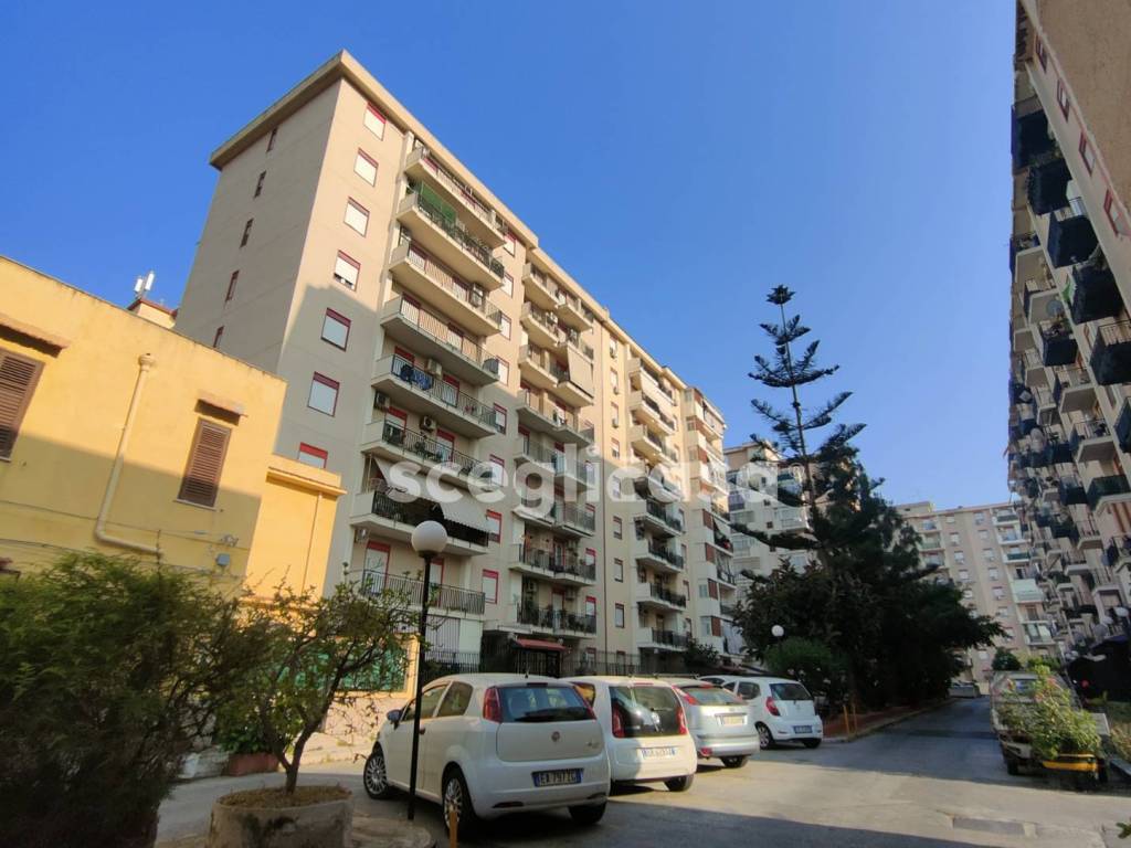 appartamento in vendita a Palermo in zona Settecannoli