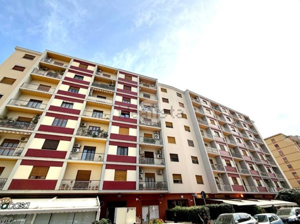 appartamento in vendita a Palermo in zona Malaspina/Palagonia