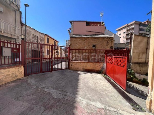 negozio in vendita a Palermo in zona Uditore
