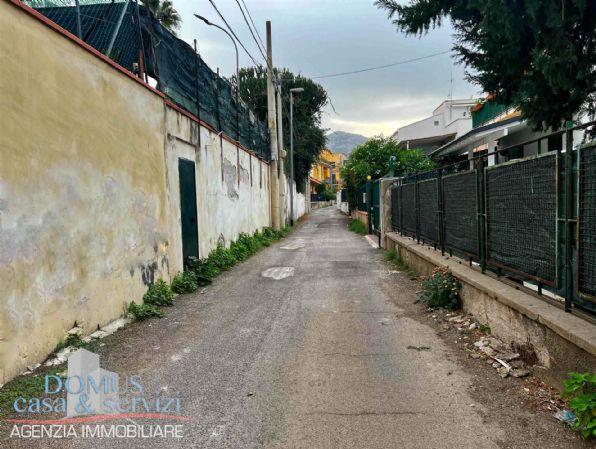 casa indipendente in vendita a Palermo in zona Partanna