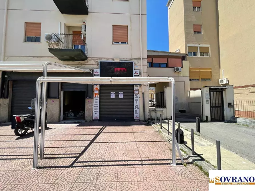 negozio in vendita a Palermo in zona Montegrappa / Santa Rosalia