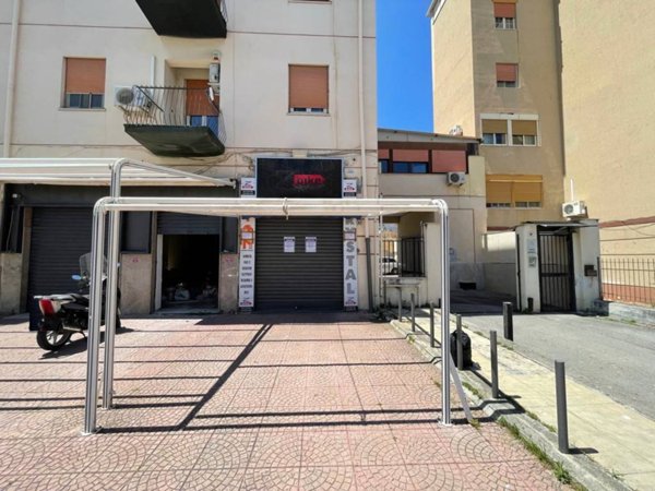 negozio in vendita a Palermo in zona Montegrappa / Santa Rosalia