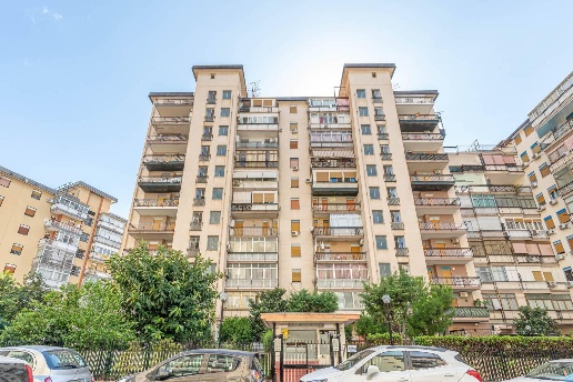 appartamento in vendita a Palermo in zona Montegrappa / Santa Rosalia