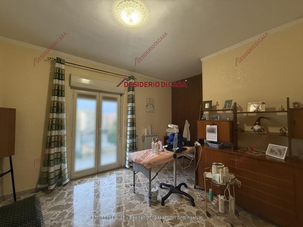 appartamento in vendita a Palermo in zona Malaspina/Palagonia