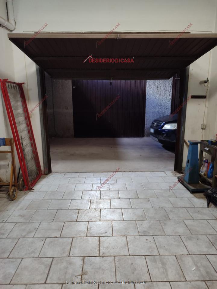 negozio in vendita a Palermo in zona Libertà