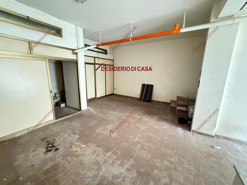 negozio in vendita a Palermo in zona Libertà