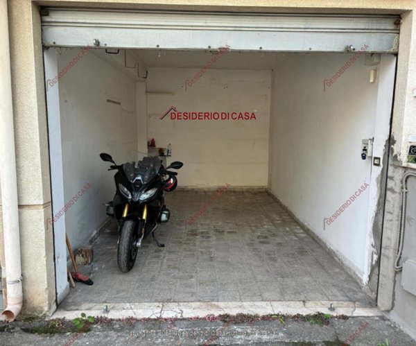 negozio in vendita a Palermo in zona Libertà