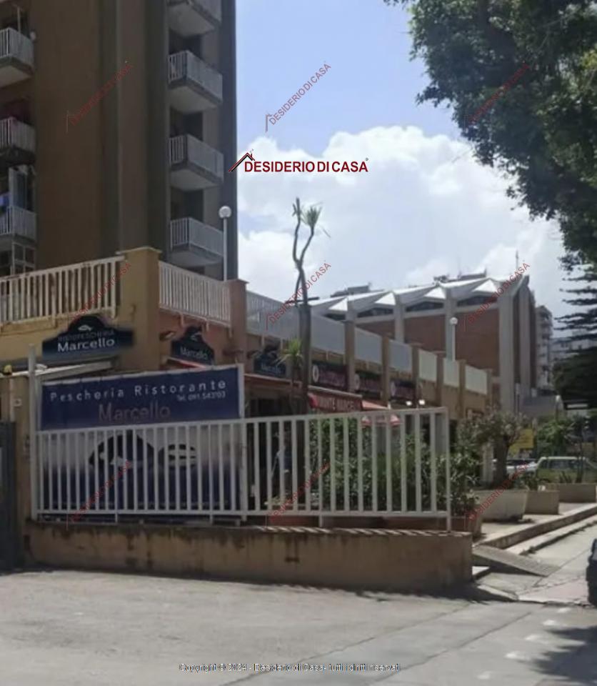 negozio in vendita a Palermo in zona Libertà