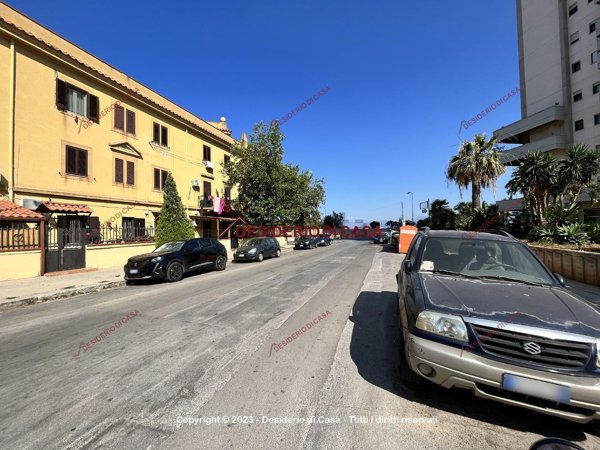 appartamento in vendita a Palermo in zona Arenella/Vergine Maria
