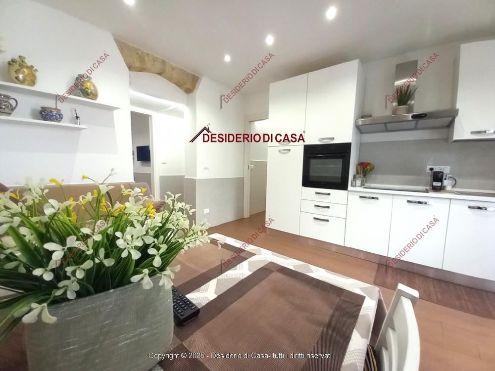 appartamento in vendita a Palermo in zona Malaspina/Palagonia