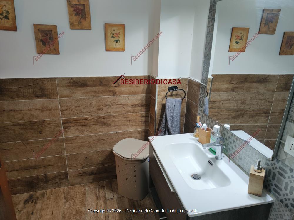 appartamento in vendita a Palermo in zona Montegrappa / Santa Rosalia