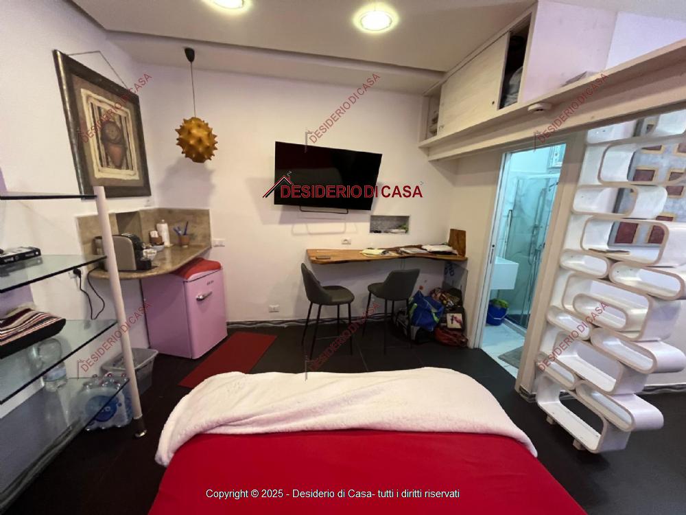 appartamento in vendita a Palermo in zona Montegrappa / Santa Rosalia