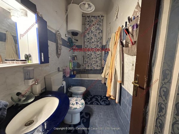 appartamento in vendita a Palermo in zona Malaspina/Palagonia