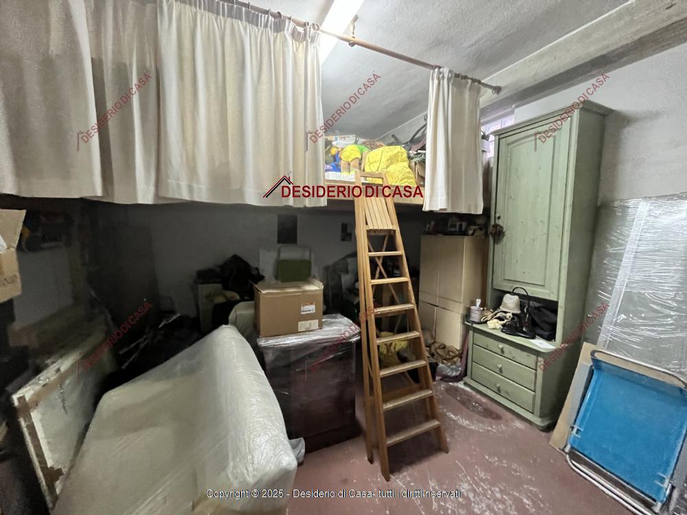 negozio in vendita a Palermo in zona Sferracavallo