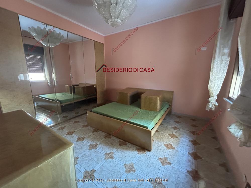 appartamento in vendita a Palermo in zona Malaspina/Palagonia