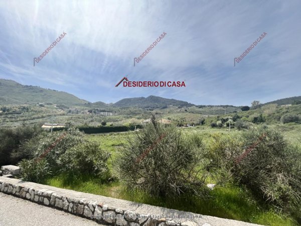 casa indipendente in vendita a Palermo in zona Libertà